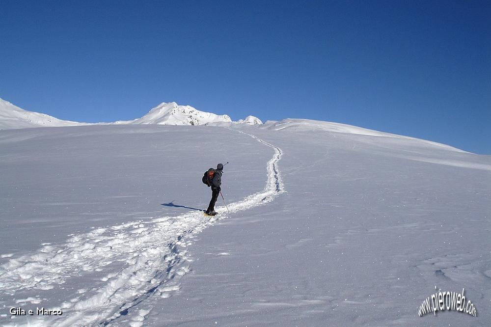 10-Dall'Altopiano di Villandro verso il santuario di Lazfons.jpg